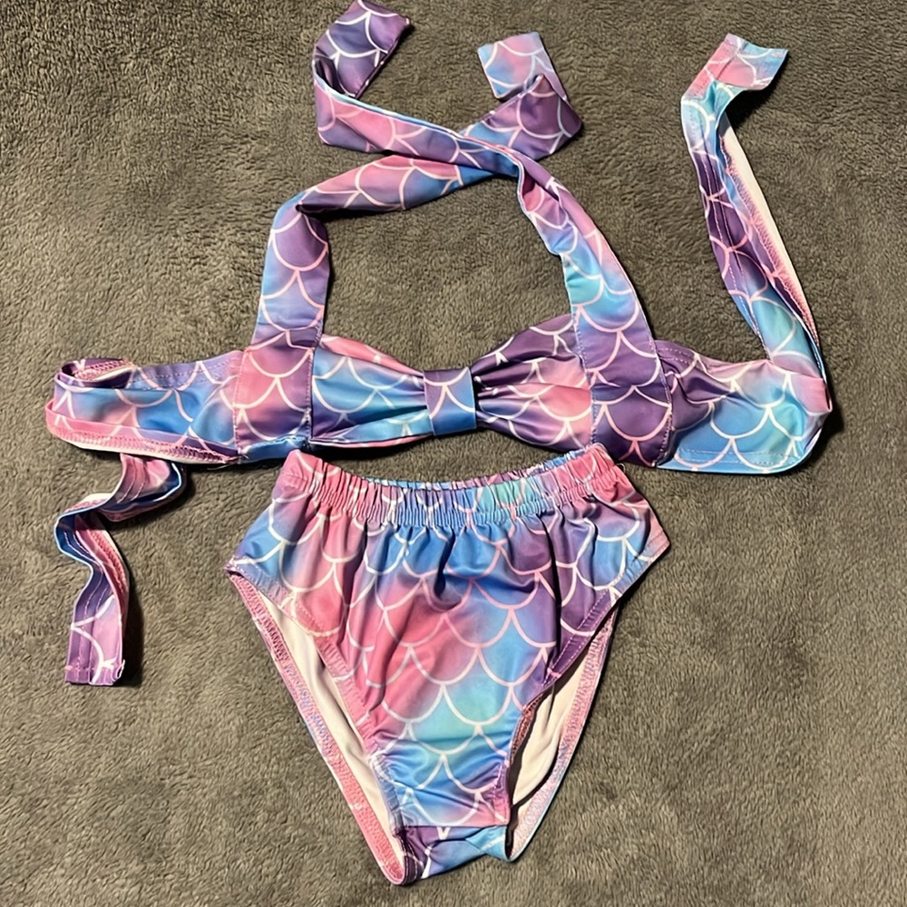 Girls Mermaid Swimming Set - Bikini Costume, Sz 5-6 - Picture 4 of 6